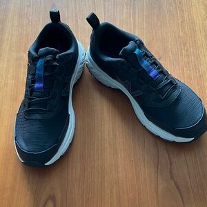 New Balance WT 510MB5 Black and White Sneakers